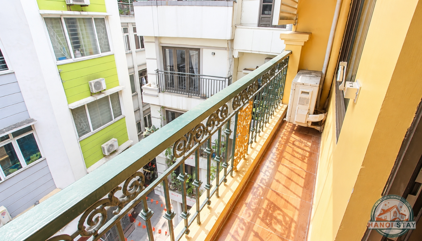 Affordable Furnished Studio Apartment for Rent near Hanoi Old Quarter 4