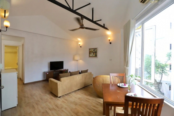Apartment for rent in Linh Lang st, Ba Dinh, spacious living room, wooden floor