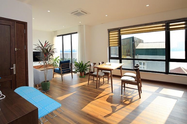 Are you looking for a modern 2 Bedroom apartment in Center of Tay Ho & Walking distance to West Lake?