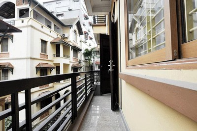 Beautiful one bedroom apartment in Dang Thai Mai str, West lake