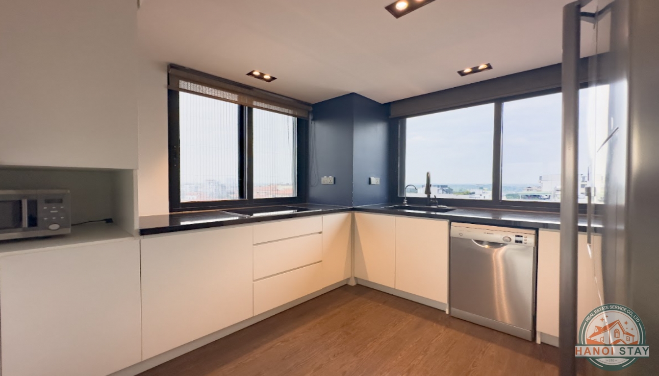 BEAUTIFUL Penthouse 3 Br Apartment for rent in To Ngoc Van, Tay Ho 4