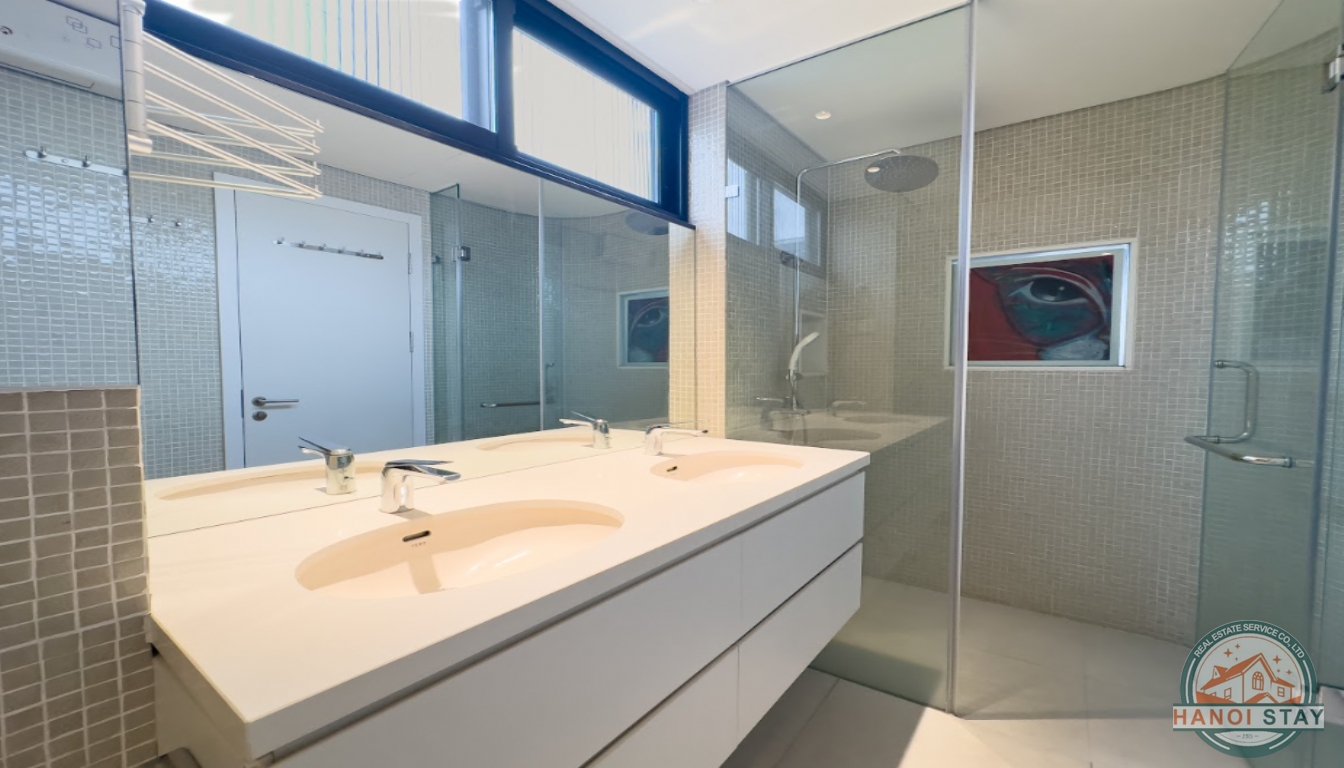 BEAUTIFUL Penthouse 3 Br Apartment for rent in To Ngoc Van, Tay Ho 8