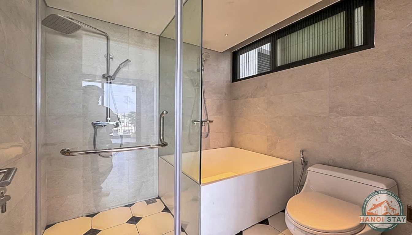 BEAUTIFUL Penthouse 3 Br Apartment for rent in To Ngoc Van, Tay Ho 32