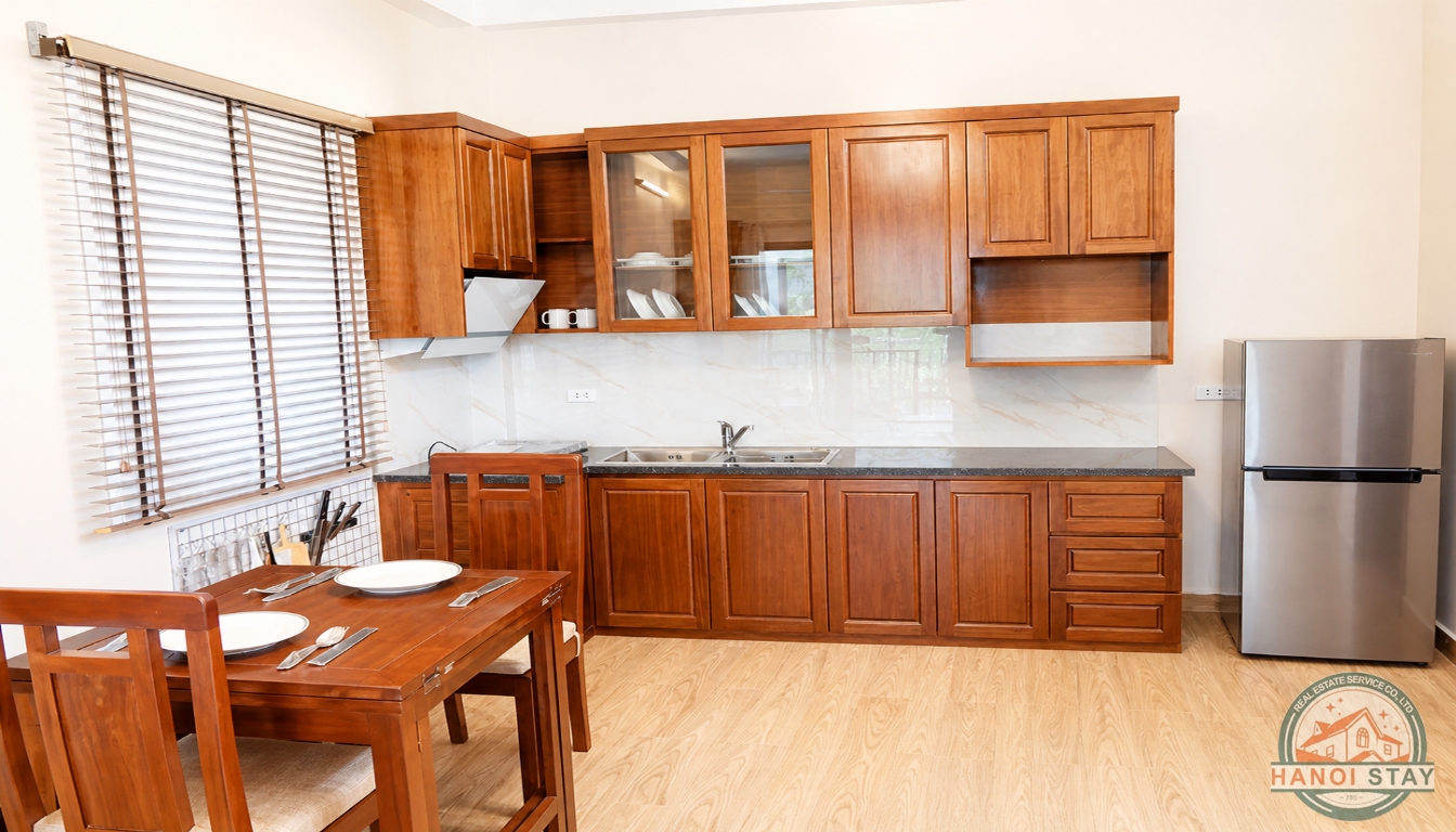 BRIGHT APARTMENT FOR RENT IN DOI CAN AREA, BA DINH 1
