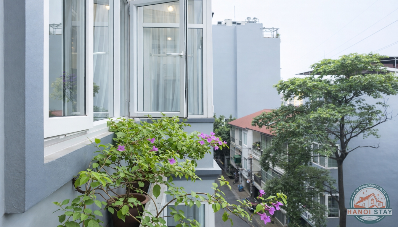 Bright Serviced Apartment for rent in Truc Bach Area, Ba Dinh 2