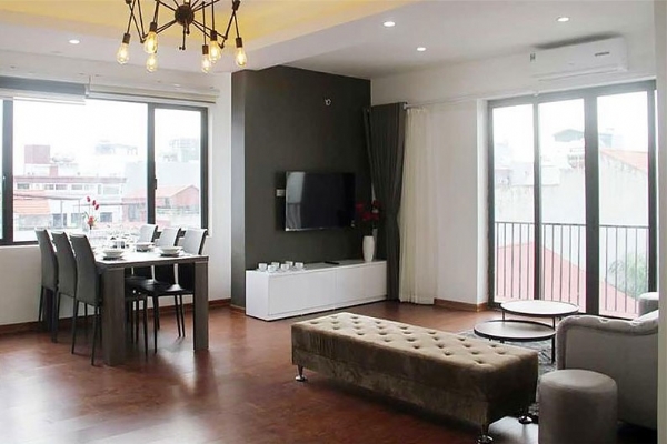 *Bright & Stunning 2 BR Apartment in Xuan Dieu Street - Near @Syrena Center, @West Lake*