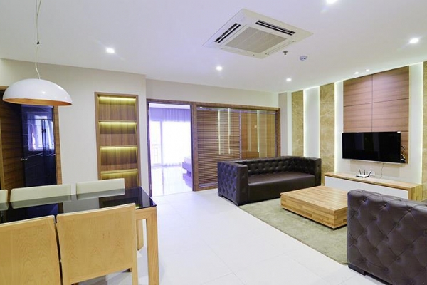 Centrally located, well equipped, stylish 2 Bedroom Apartment Rental in Hoan Kiem