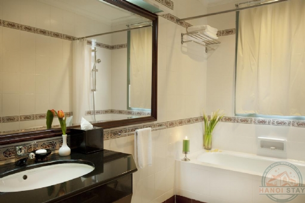 DIAMOND WESTLAKE SUITES (Sedona Suites Hanoi): Luxury Villa Rentals & Mansion for Rent 1