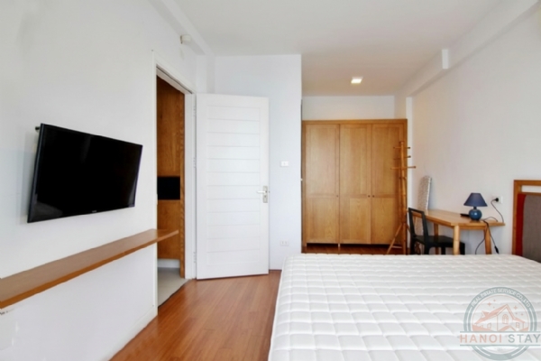 Elegant 3 Bedroom Lake View Apartment for Rent in Hanoi - Ba Mau Lake 5