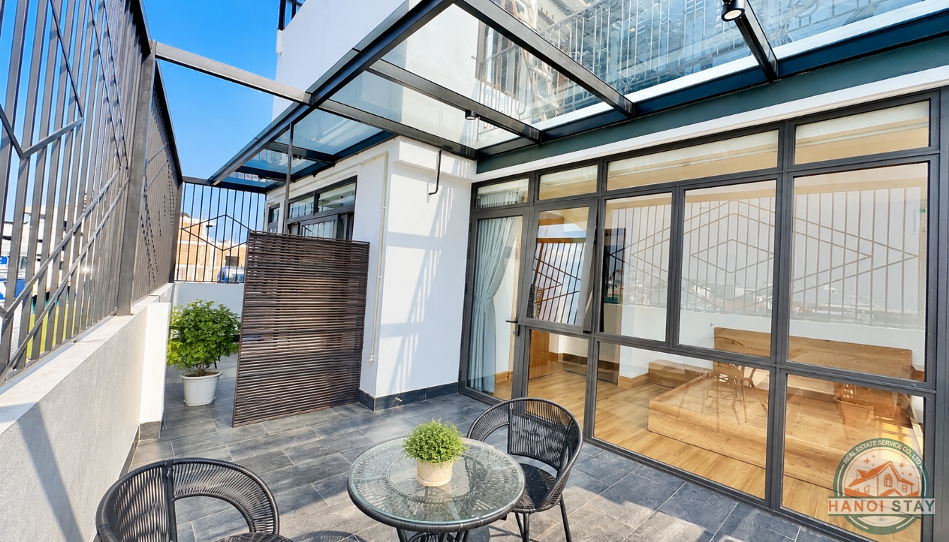Elegant 3BR Apartment with Balcony & Terrace in Long Bien, Good Price 8