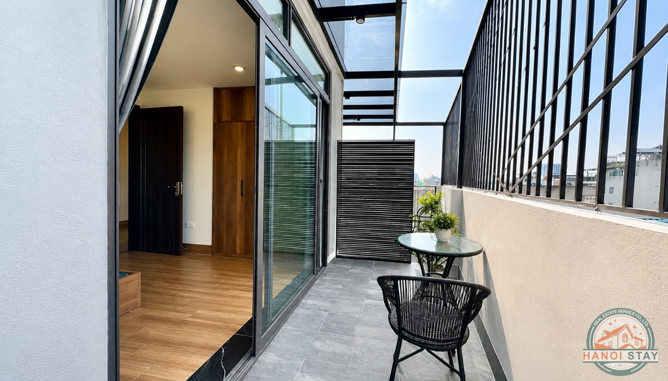 Elegant 3BR Apartment with Balcony & Terrace in Long Bien, Good Price 6