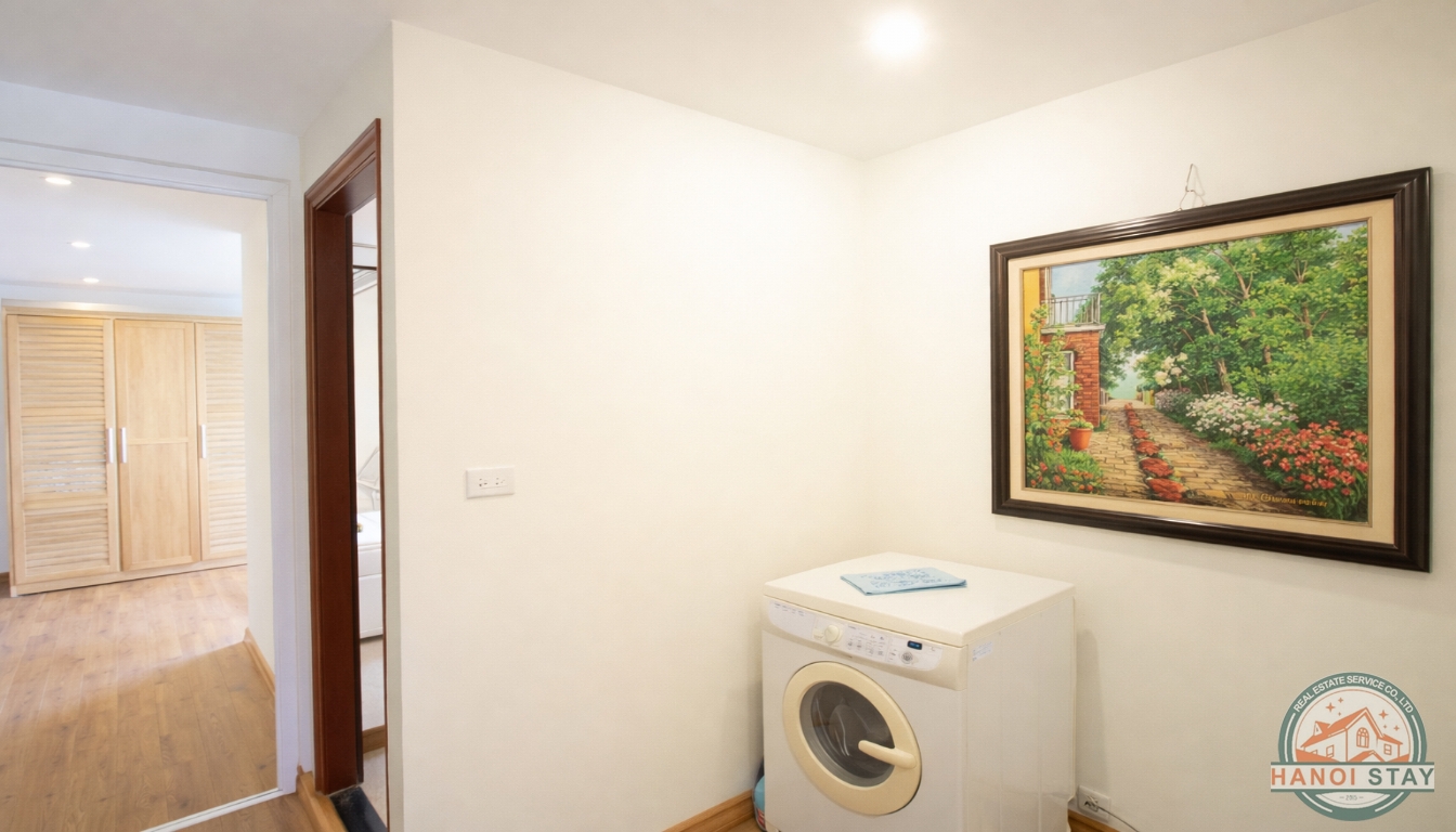 Good Size Apartment for rent in Kim Ma str, Ba Dinh 8