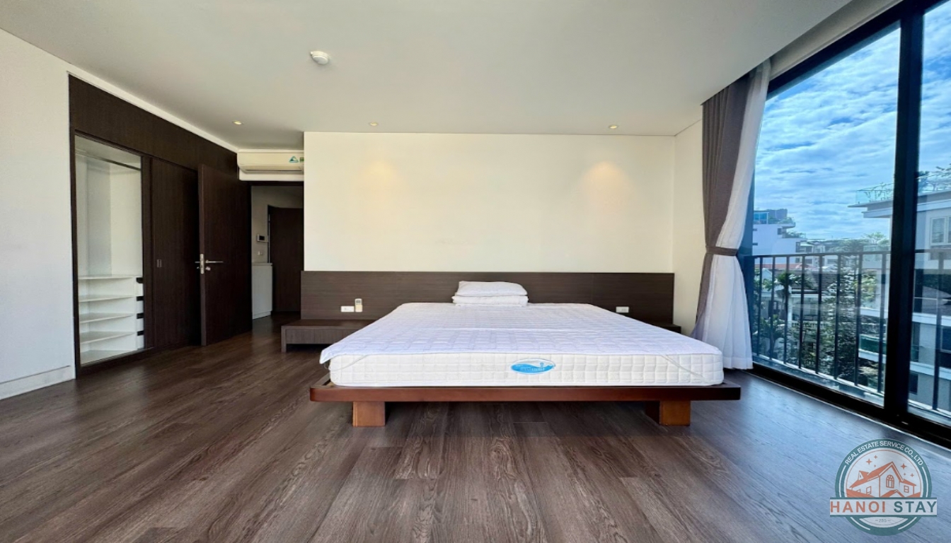 Gorgeous 02 Bedroom Apartment for rent in To Ngoc Van str, Tay Ho 6