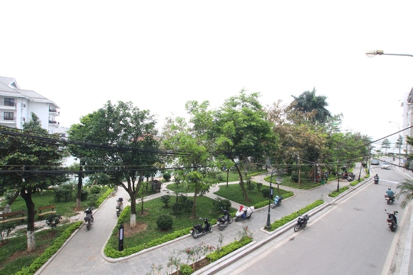 *Gorgeous view 02 Bedroom Apartment for Rent in Tu Hoa street, Tay Ho*