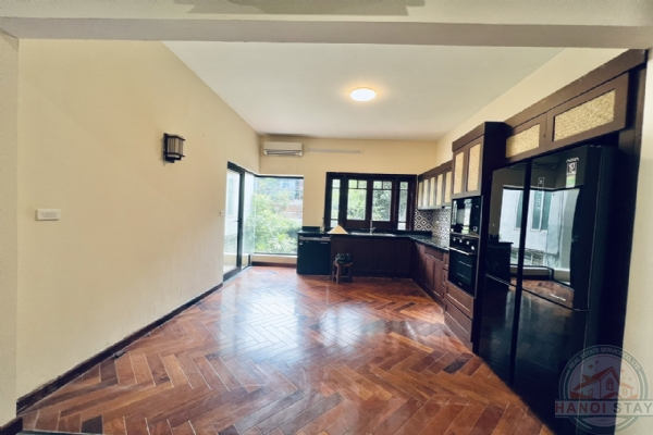 💥 RARE FIND: SPACIOUS 4-BED TOWNHOUSE ON DANG THAI MAI - TAY HO 9