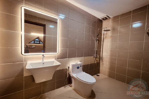 💥 RARE FIND: SPACIOUS 4-BED TOWNHOUSE ON DANG THAI MAI - TAY HO 4