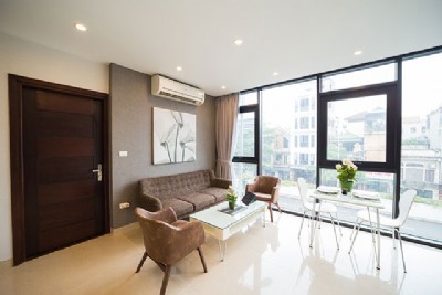 *Fabulous One Bedroom Apartment Rental in Center of Tay Ho*