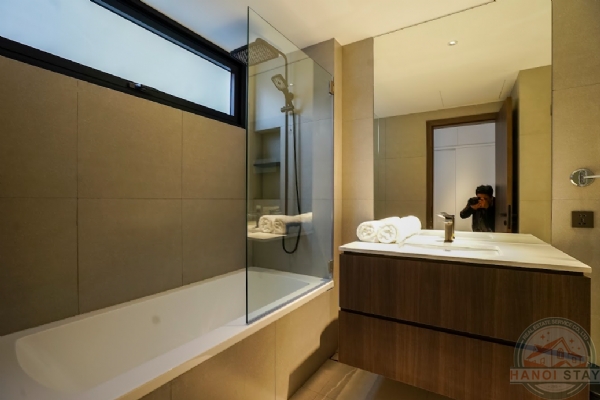 Lake View 03 BR Apartment for Rent in Tay Ho – 169sqm with Balcony 15
