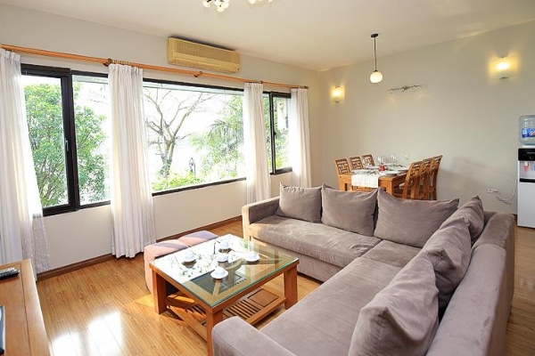 *Lake View 2nd Floor Two Bedroom Apartment for rent in Tu Hoa street, Tay Ho*