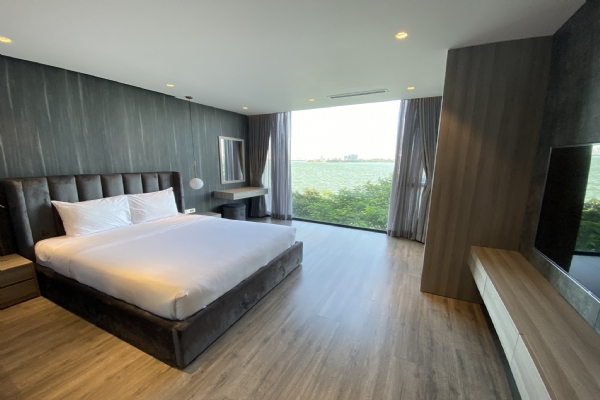 Lake View Apartment for in Nguyen Dinh Thi Str, Ba Dinh