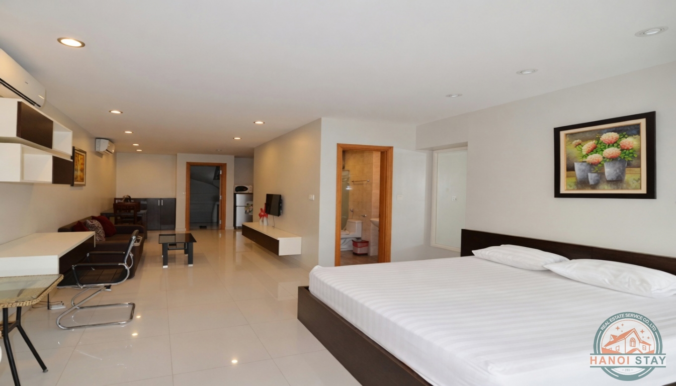 Lake View Apartment for rent in Truc Bach Area, Ba Dinh 5