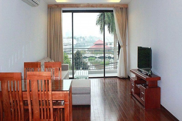 *Lake View Apartment Rental in Tu Hoa street, Tay Ho, Sophisticated Design*