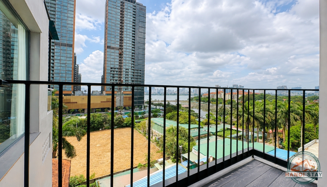Live by West Lake | Stylish 3-Bedroom Apartment in Tay Ho, Near Somerset West Point 3