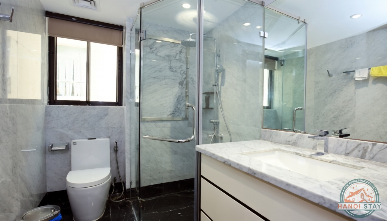 Luxury 3-Bedroom Apartment in the Heart of Hoan Kiem 2