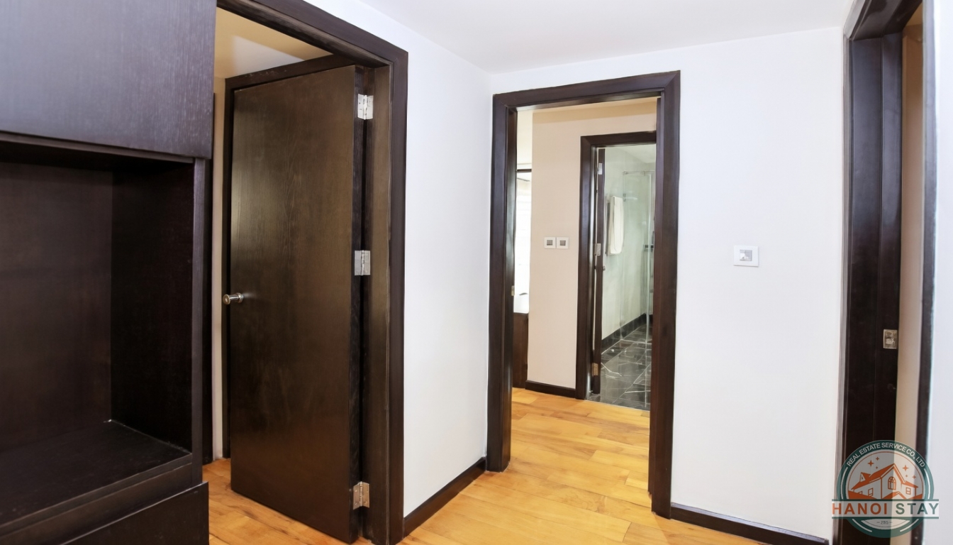 Luxury 3-Bedroom Apartment in the Heart of Hoan Kiem 31