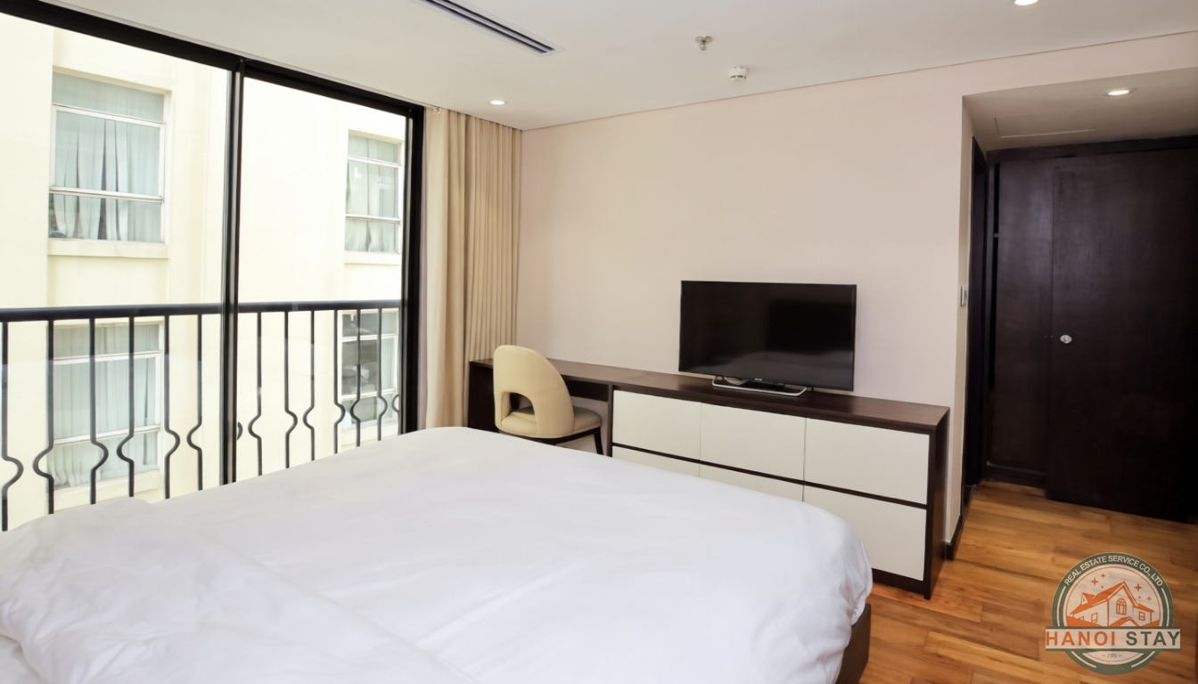 Luxury 3-Bedroom Apartment in the Heart of Hoan Kiem 8