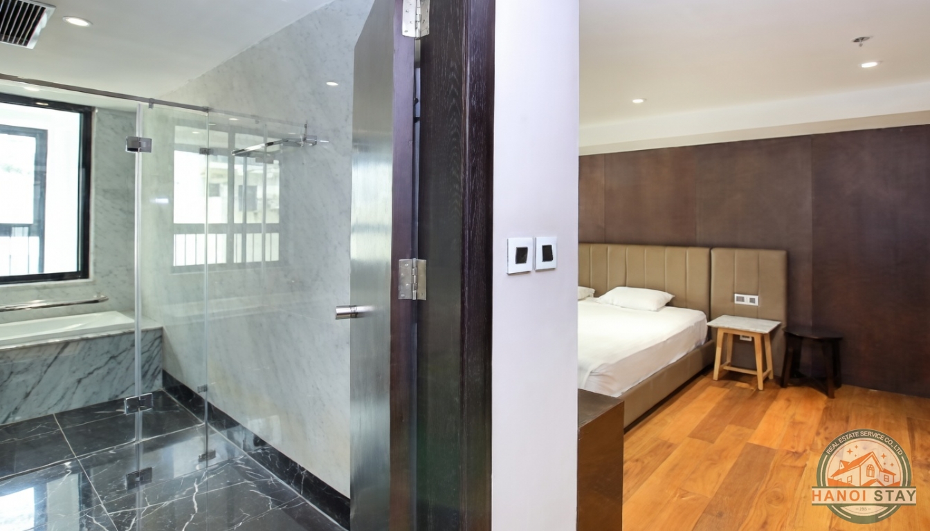 Luxury 3-Bedroom Apartment in the Heart of Hoan Kiem 28