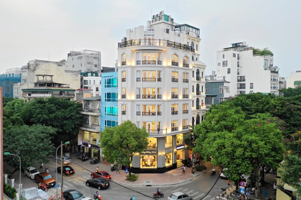 Prime Location, Prestigious Living: 2-Bedroom Apartment for Rent in Hai Ba Trung District