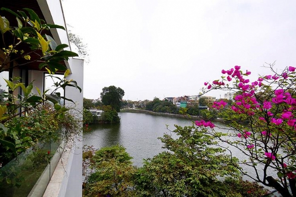 *Luxury Lake Front 2 Bedroom Apartment For rent in Yen Phu Village, Tay Ho district*