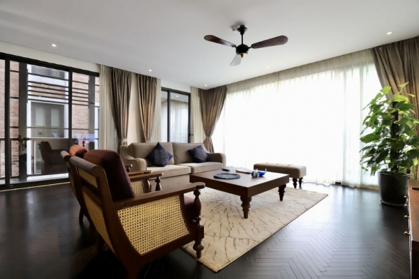 Modern Luxury: Spacious 4-Bedroom Apartment for Rent on Quang Khanh Street, Near the Lake