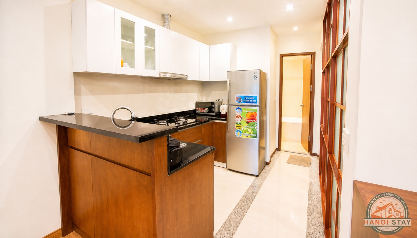 NGOC KHANH LAKE VIEW APARTMENT FOR RENT IN BA DINH, NEAR LOTTE CENTER 2