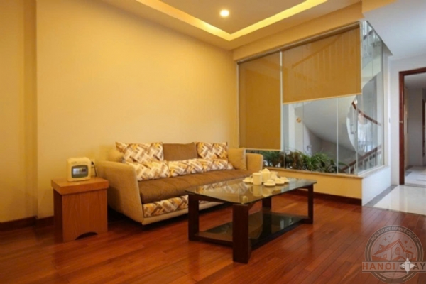 Nice Apartment For rent in Hai Ba Trung, not far from Hoan Kiem Lake 1