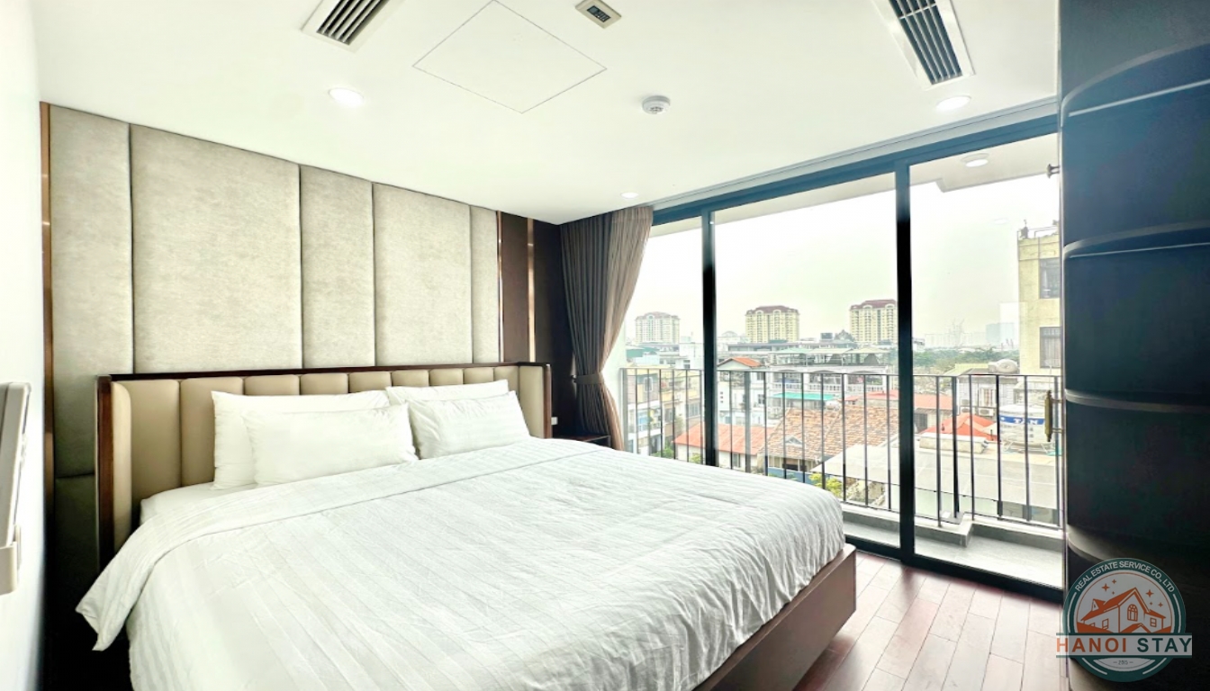 PENT HOUSE APARTMENT FOR RENT IN NHAT CHIEU AREA, TAY HO 1
