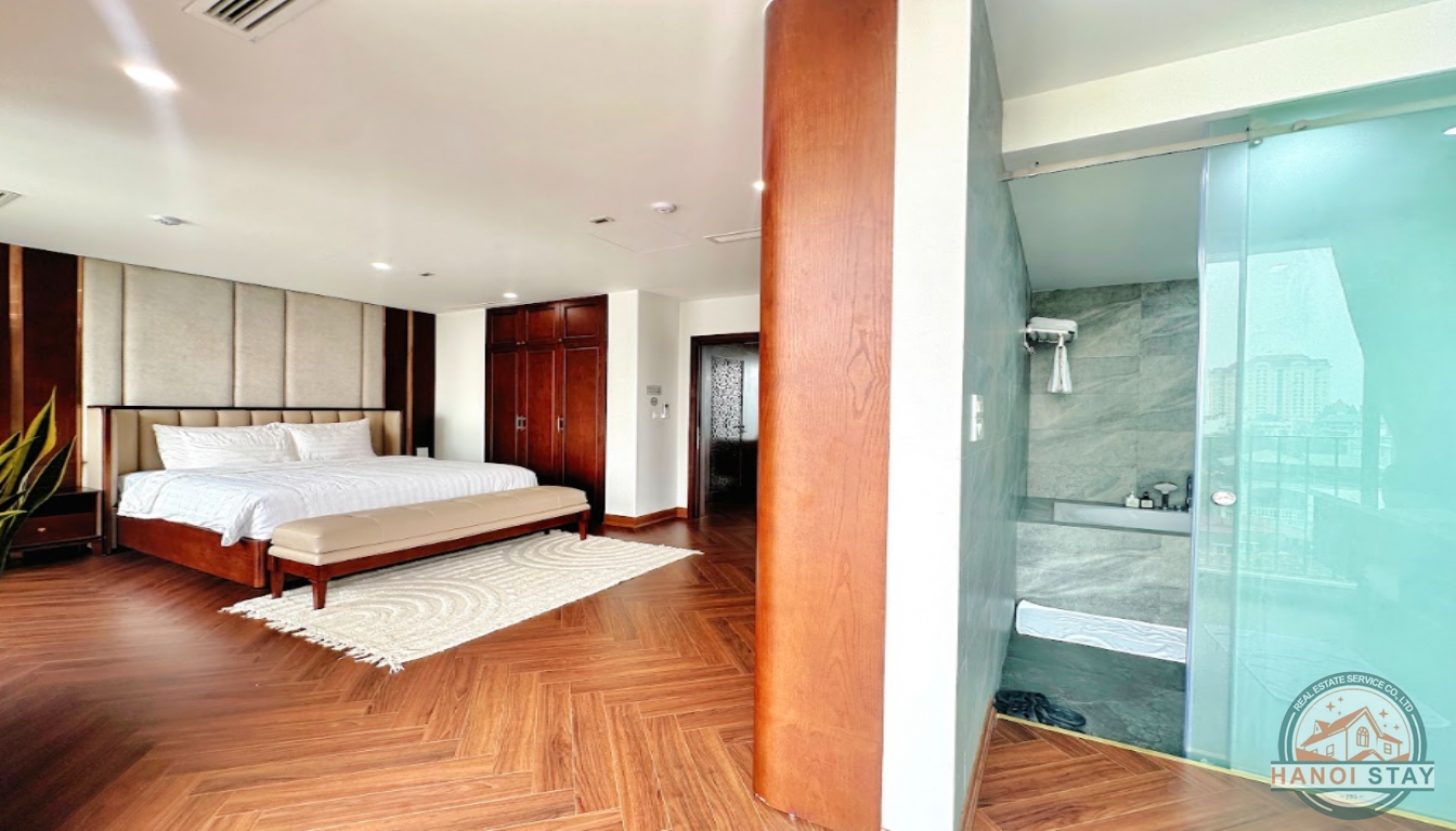 PENT HOUSE APARTMENT FOR RENT IN NHAT CHIEU AREA, TAY HO 3