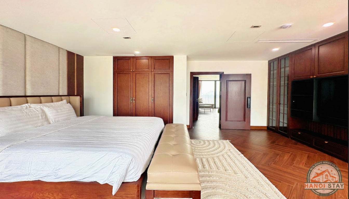 PENT HOUSE APARTMENT FOR RENT IN NHAT CHIEU AREA, TAY HO 5