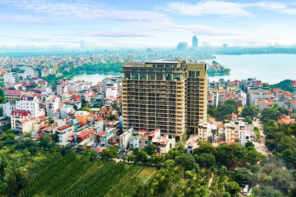 PENTHOUSE FOR RENT | 3 BEDROOMS | 411 SQM | LAKE VIEW | HANOI 1