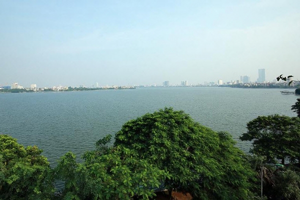 *Premier Scenic Lake View 03 Bedroom Apartment Near Ciputra Area, Tay Ho*