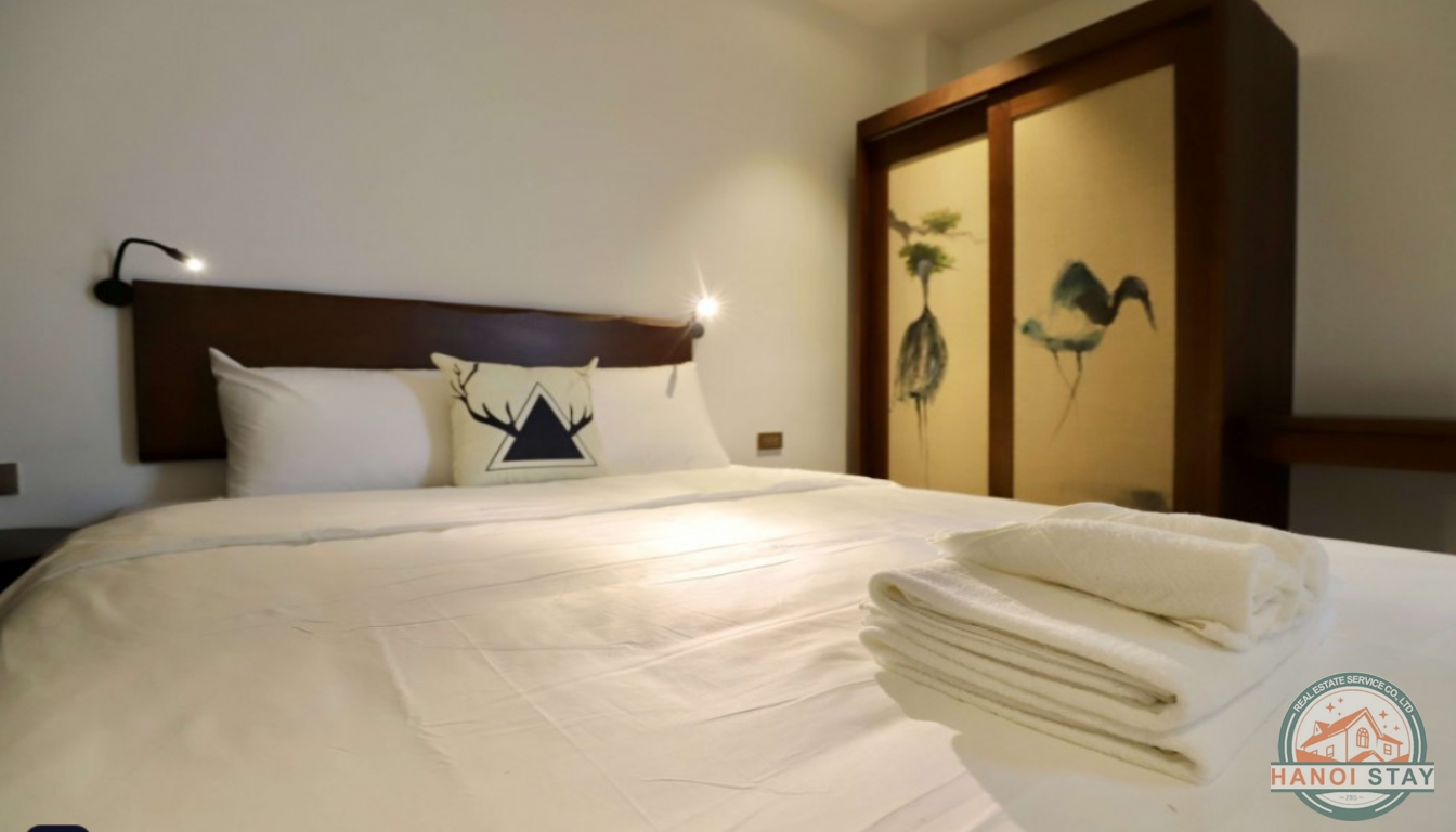 Spacious & Beautiful 3 bedroom APARTMENT for rent in QUANG KHANH, TAY HO 8