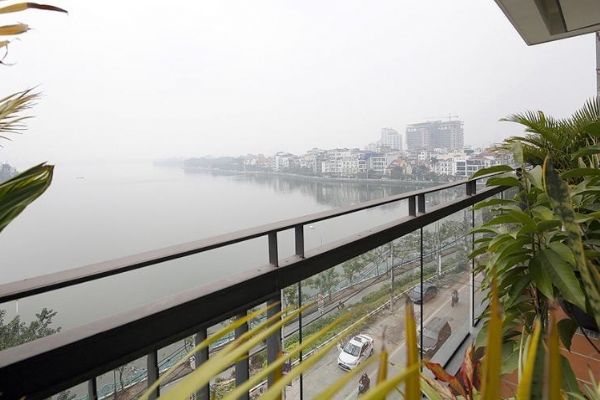 *Spacious Lake View 4 Bedroom Flat for rent in Xuan Dieu street, Tay Ho*