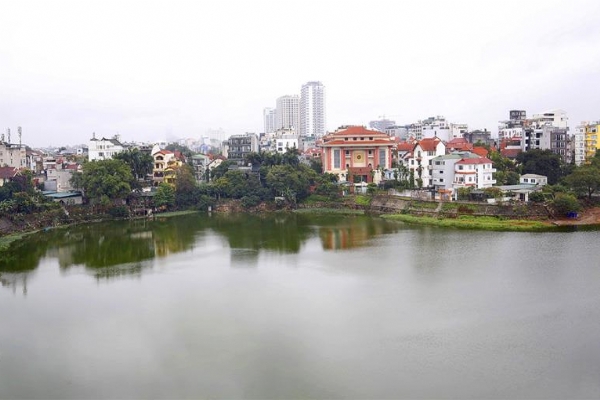 *Spacious Lake View Three Bedroom Property For Rent in Tay Ho District, Good Price*