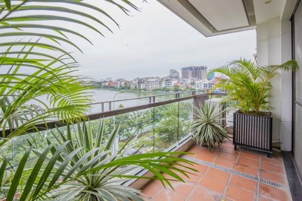*Spectacular Lake View 2 Bedroom apartment rental in Xuan Dieu street,Tay Ho, Prime Location*