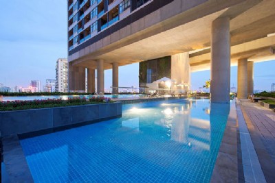 Stunning 1BR Apartment @Pool View in Dolphin Plaza Complex