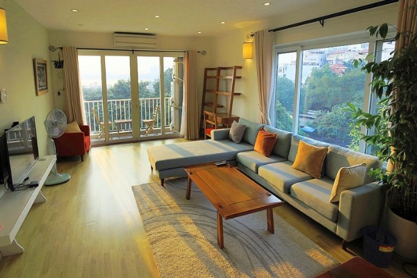 Stunning Three Bedroom Apartment Rental in To Ngoc Van str, Tay Ho