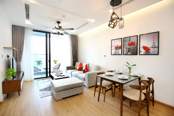 *Stunning View 2 Bedroom Apartment For Rent in Vinhomes Metropolis Lieu Giai, Ba Dinh*