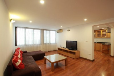 *Comfort, Bright & Spacious 2 bedroom Apartment for rent in Dong Da District*