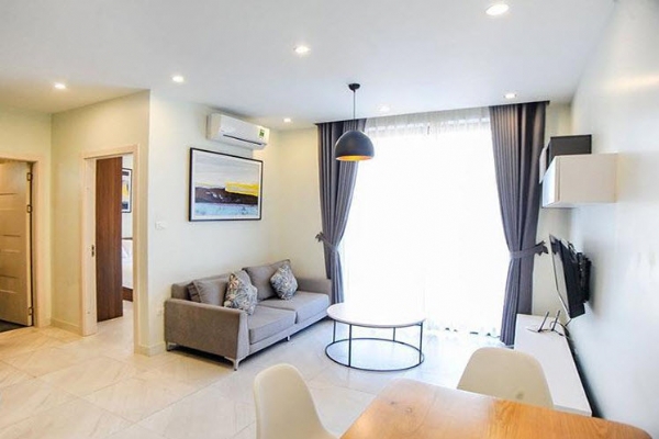 Very Bright and Modern Apartment Rental in Doi Can street, Ba Dinh